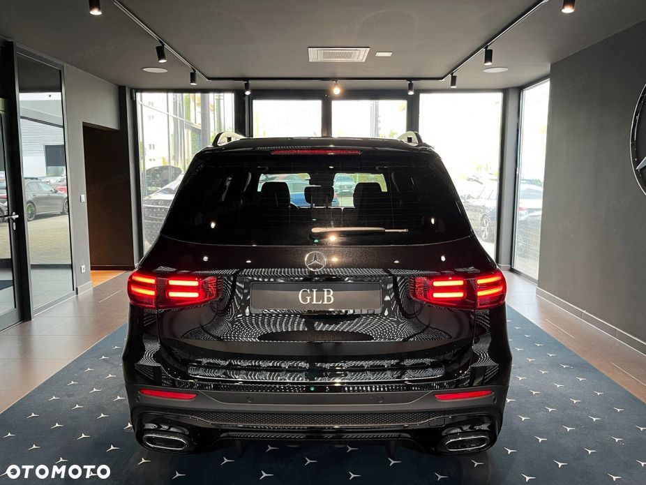 Mercedes-Benz GLB 200 AMG Line 7G-DCT - 4