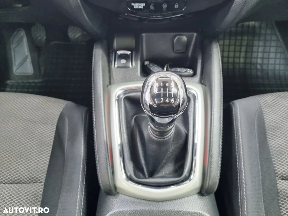 Nissan Qashqai - 12