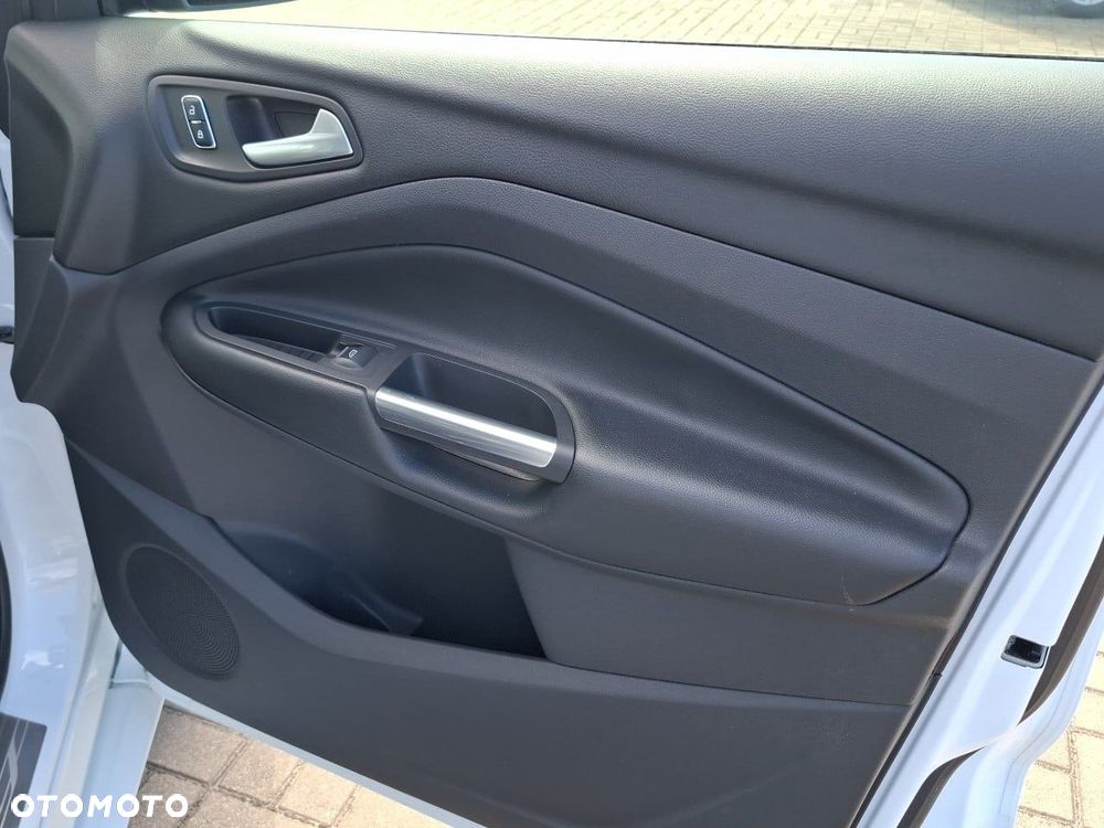 Ford Kuga 1.5 EcoBoost 4WD Titanium - 22
