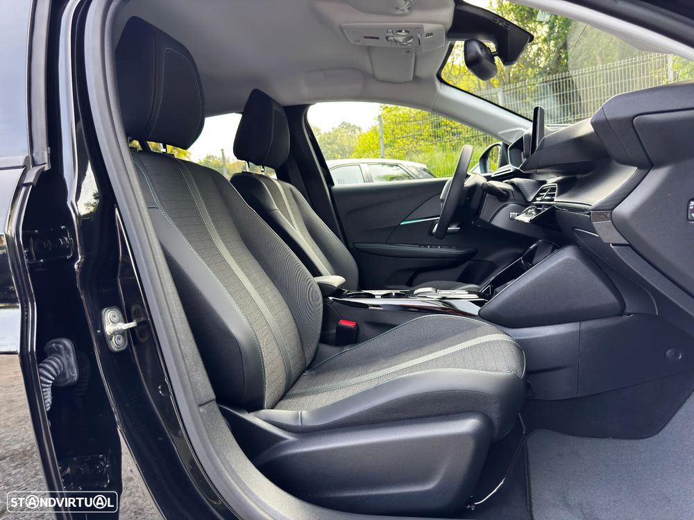 Peugeot e-208 Allure - 46