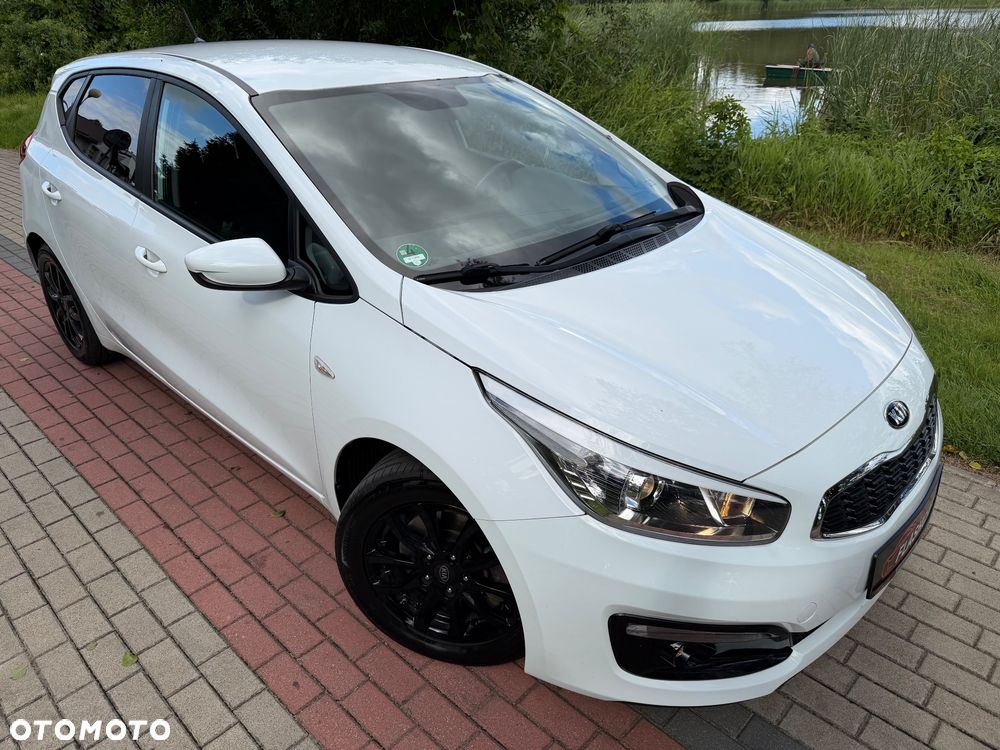 Kia Ceed 1.4 CVVT Dream Team Edition - 26