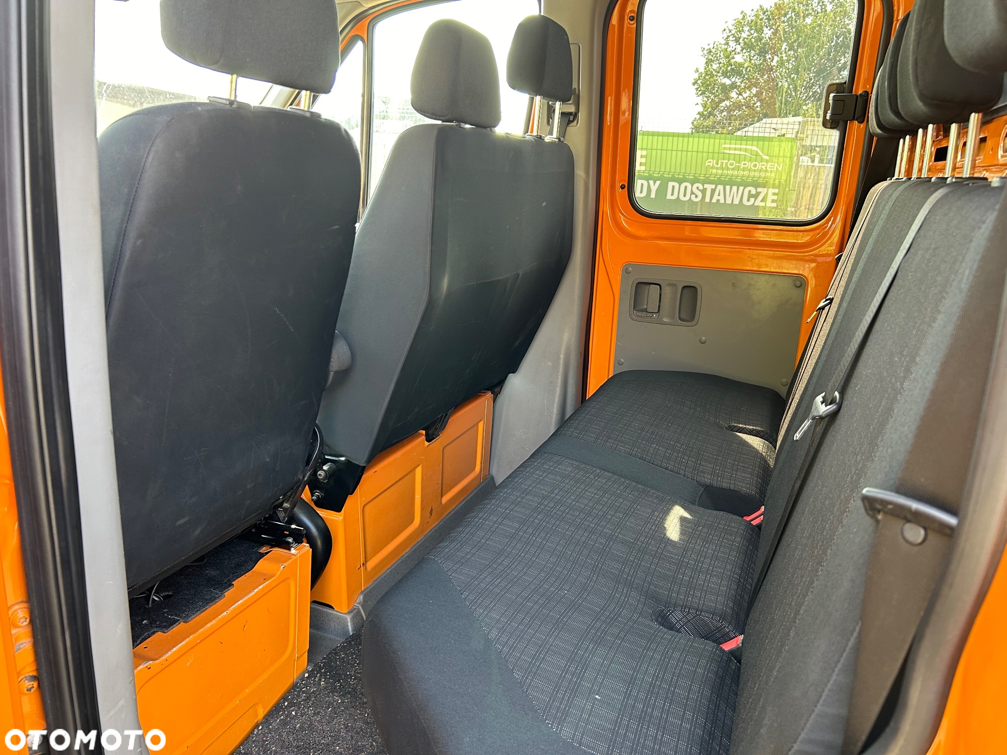 Mercedes-Benz Sprinter - 11