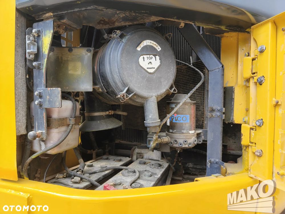 Komatsu PC228USLC-3 - 11
