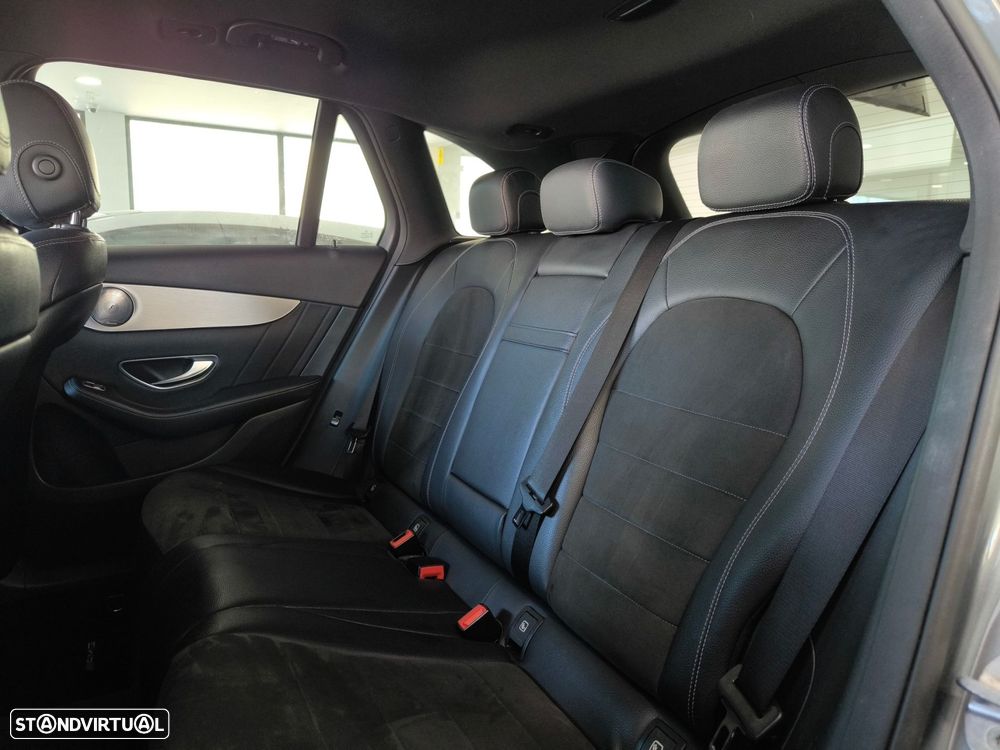 Mercedes-Benz GLC 250 d 4Matic 9G-TRONIC AMG Line - 11