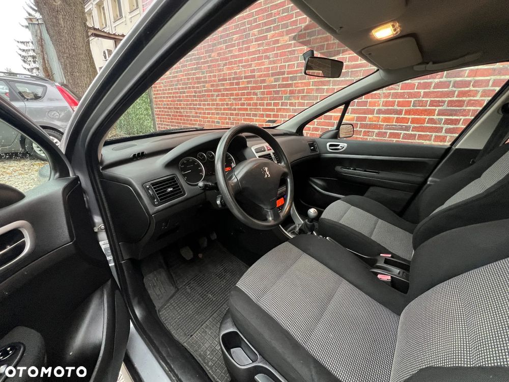 Peugeot 307 - 8