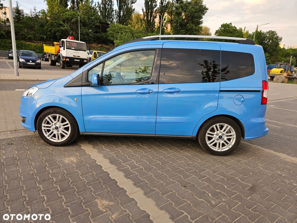 Ford Tourneo Courier - 2