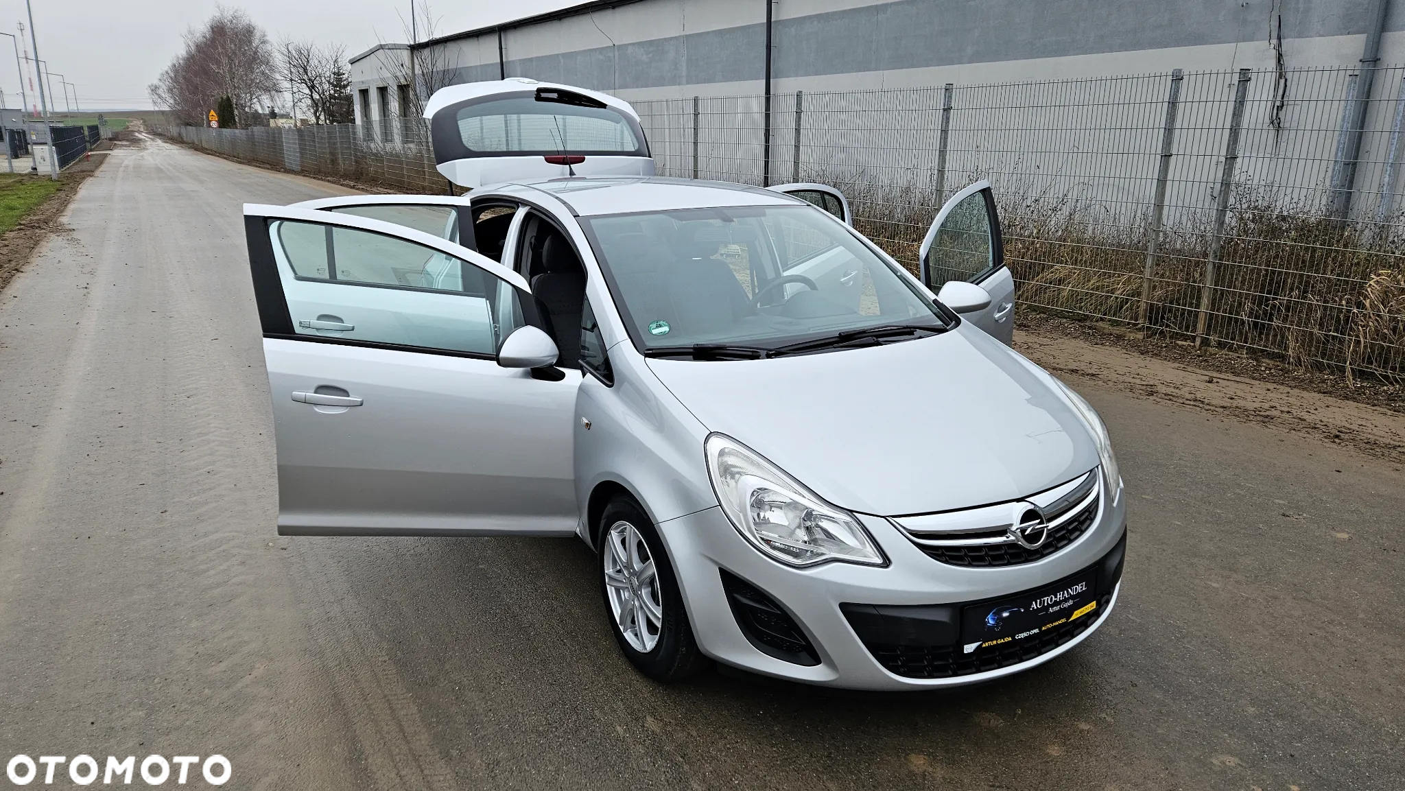 Opel Corsa 1.4 16V Color Edition - 6
