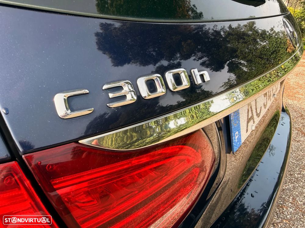Mercedes-Benz C 300 h AMG Line - 26