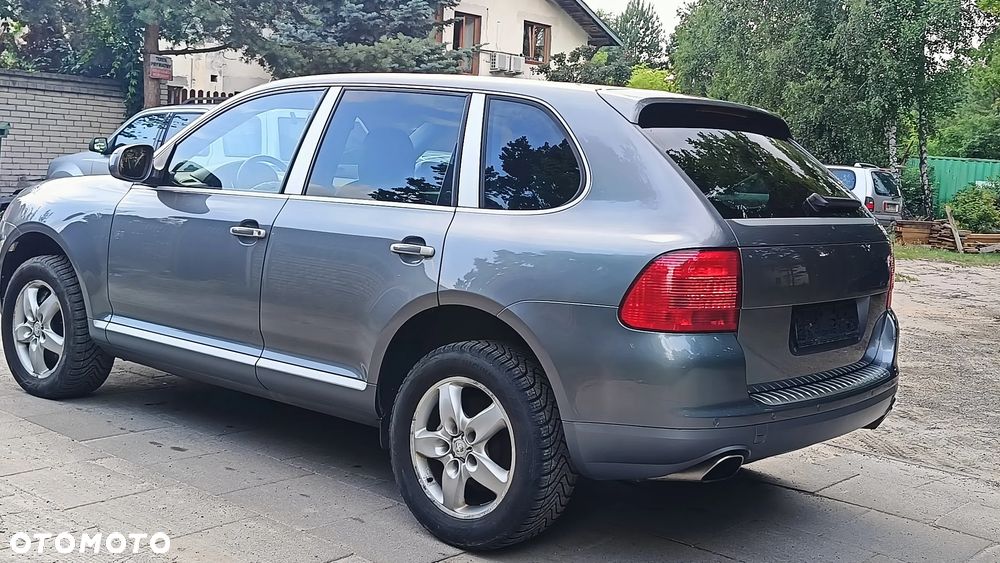 Porsche Cayenne - 3