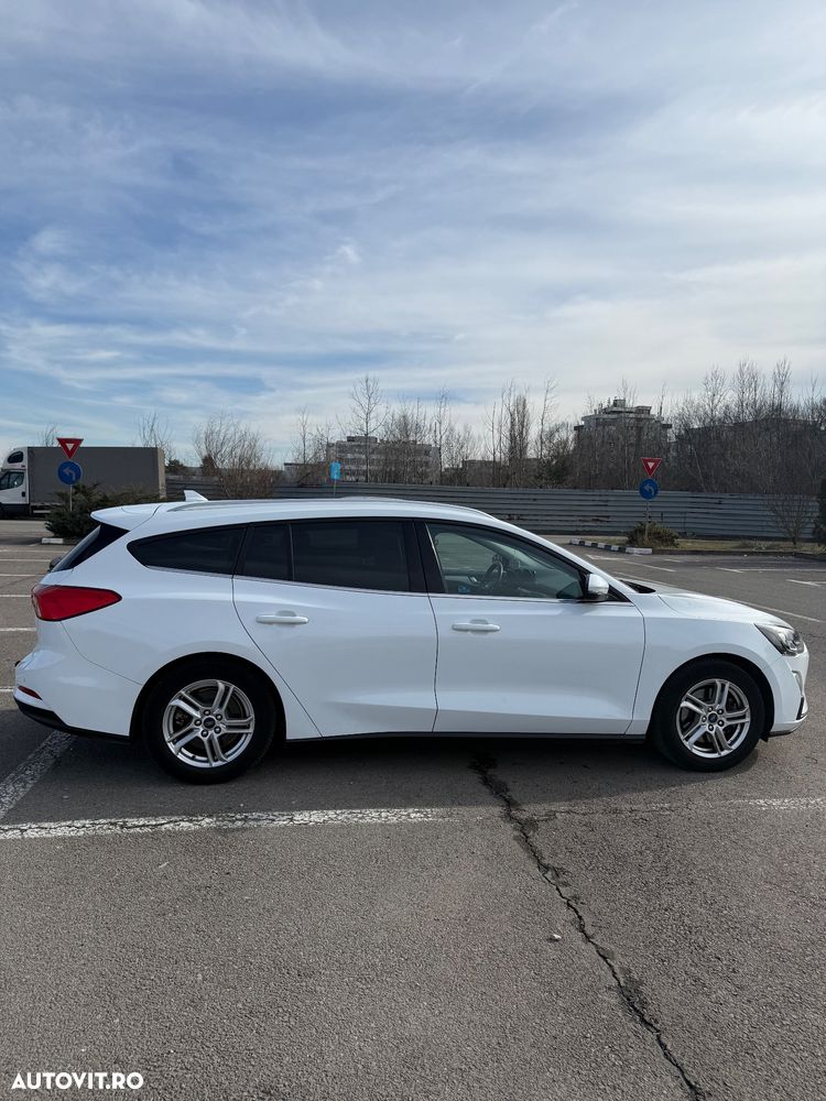 Ford Focus 1.0 EcoBoost Trend - 4