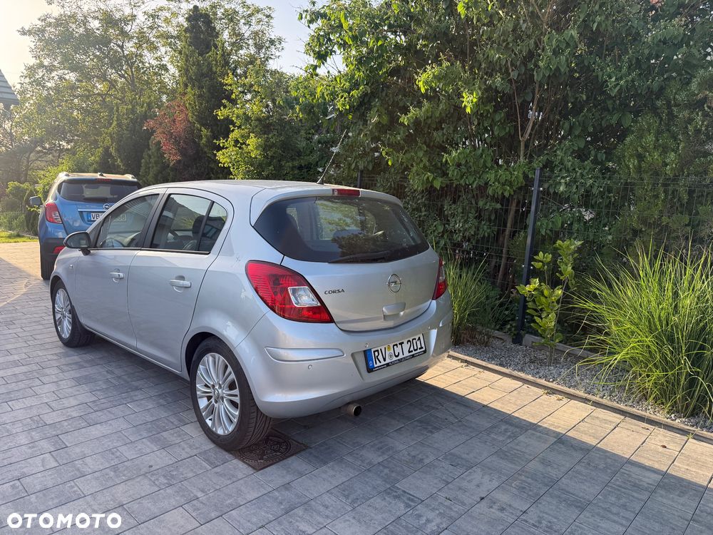 Opel Corsa 2011 photo 3