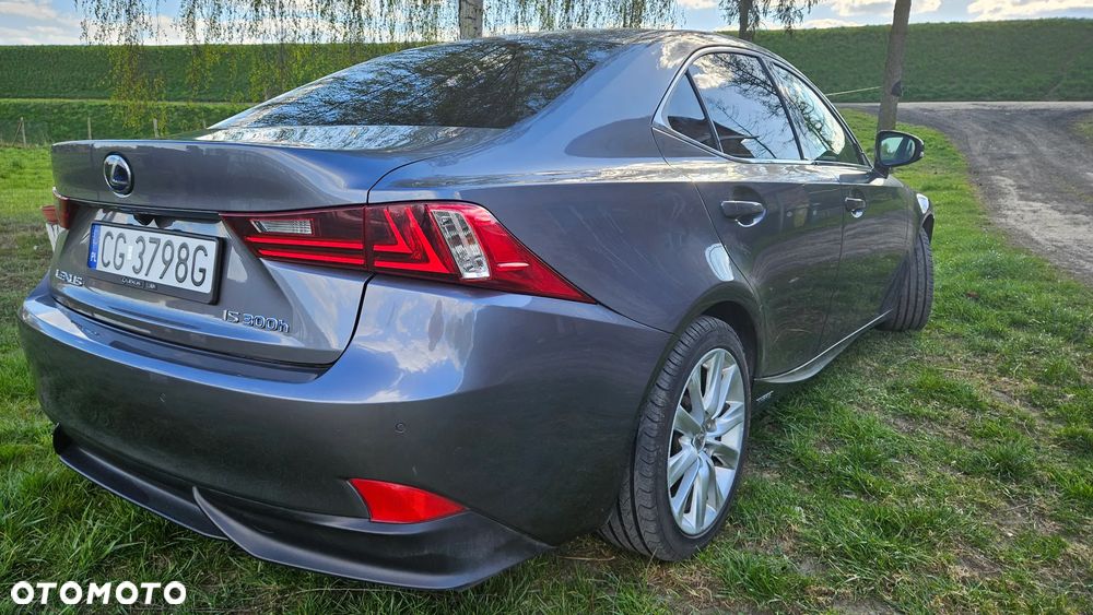 Lexus IS 300h Elegance - 8