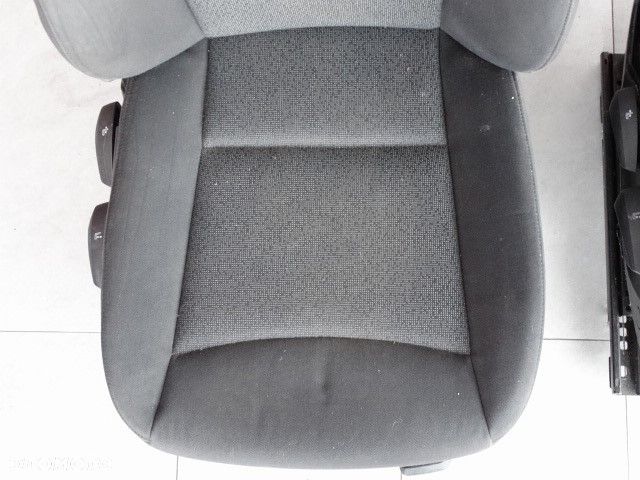 BMW 3 E90 E91 Fotel Pasażera Prawy Przód  Ładny Przedlift Czarny Materiał  Welur  316i 318i 320i 323i 325i 328i 330i 335i 316d 318d 320d 325d 330d 335d - 4