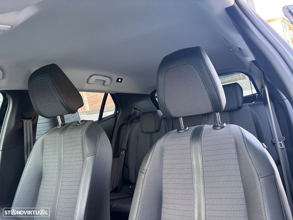Peugeot e-2008 Allure Pack - 11