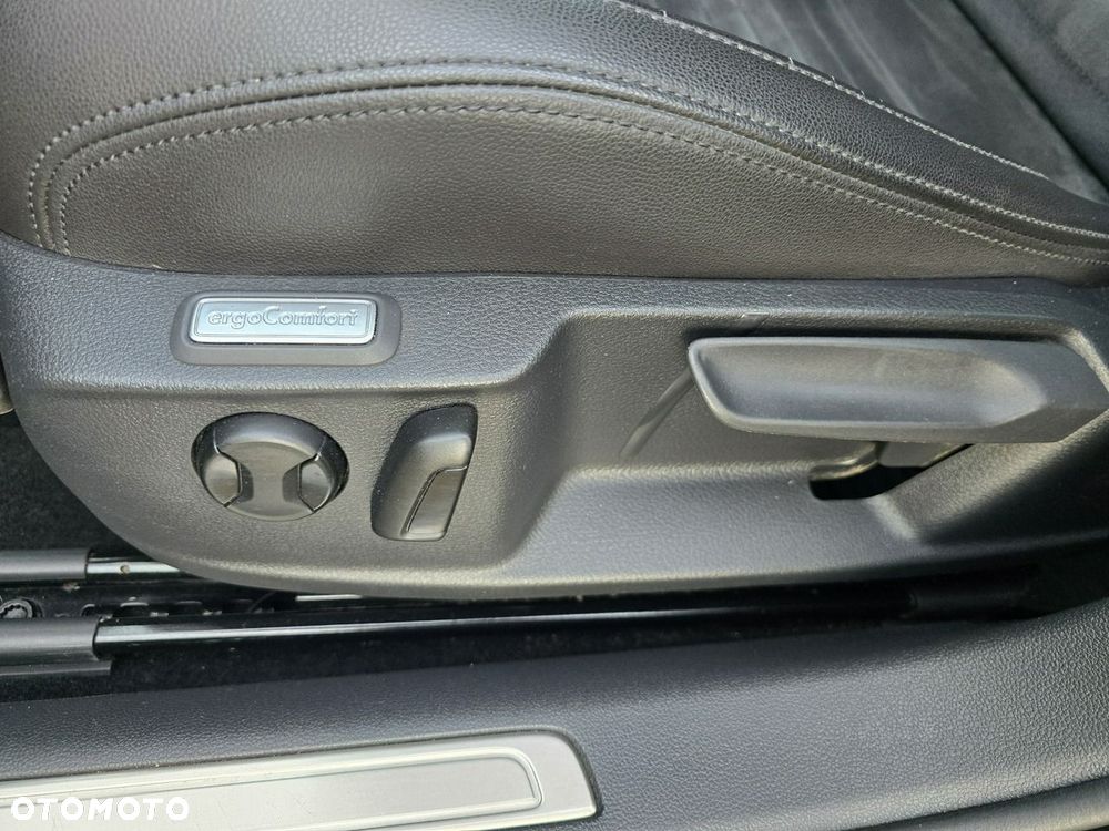 Volkswagen Passat - 8