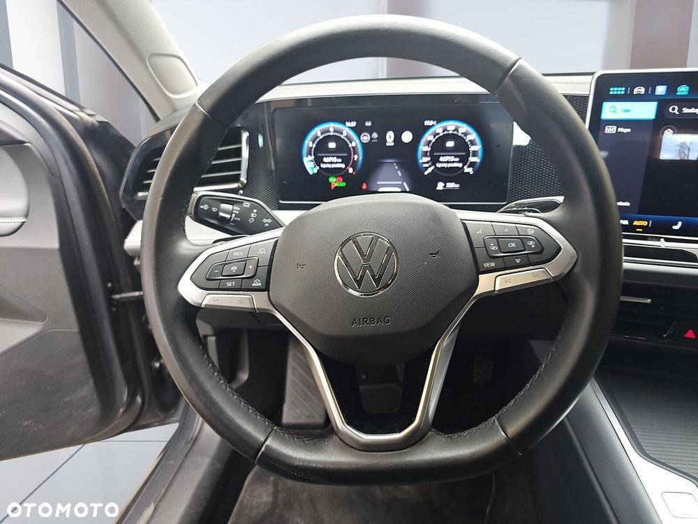 Volkswagen Passat - 12