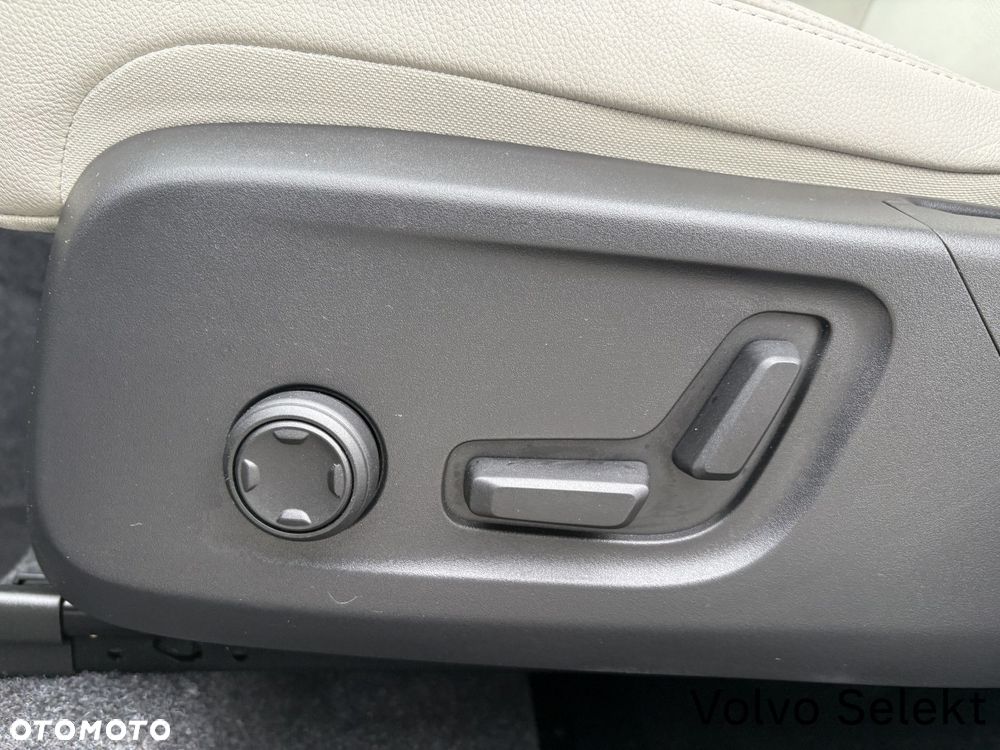 Volvo XC 40 - 11