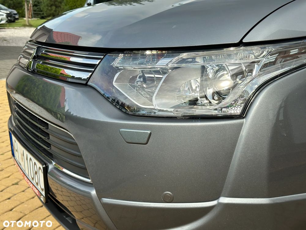 Mitsubishi Outlander - 38