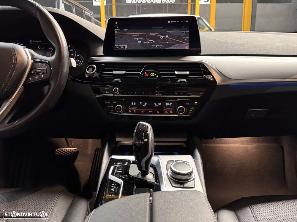 BMW 530 e Aut. Luxury Line — fotografia 13
