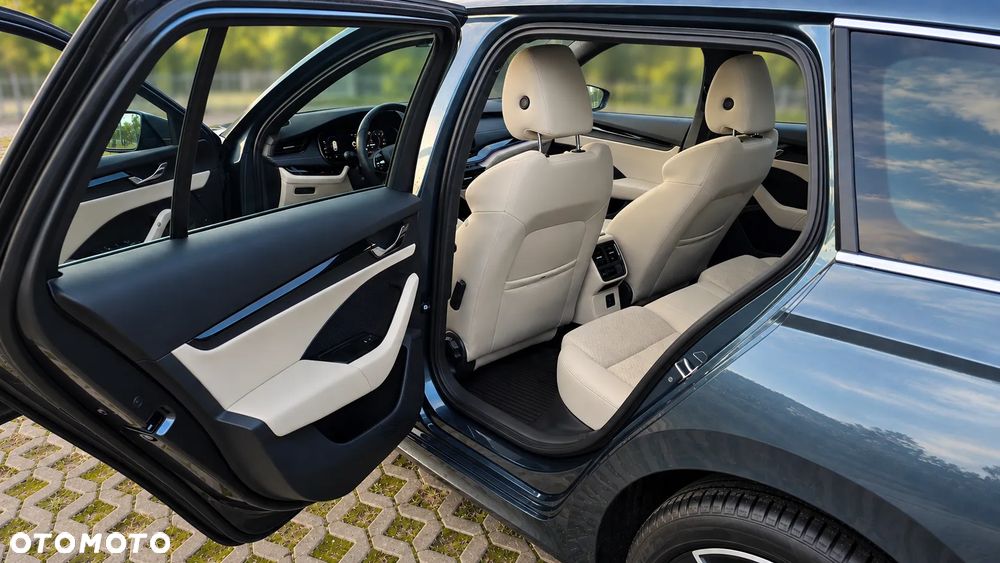 Skoda Octavia 2.0 TDI SCR Style DSG - 8