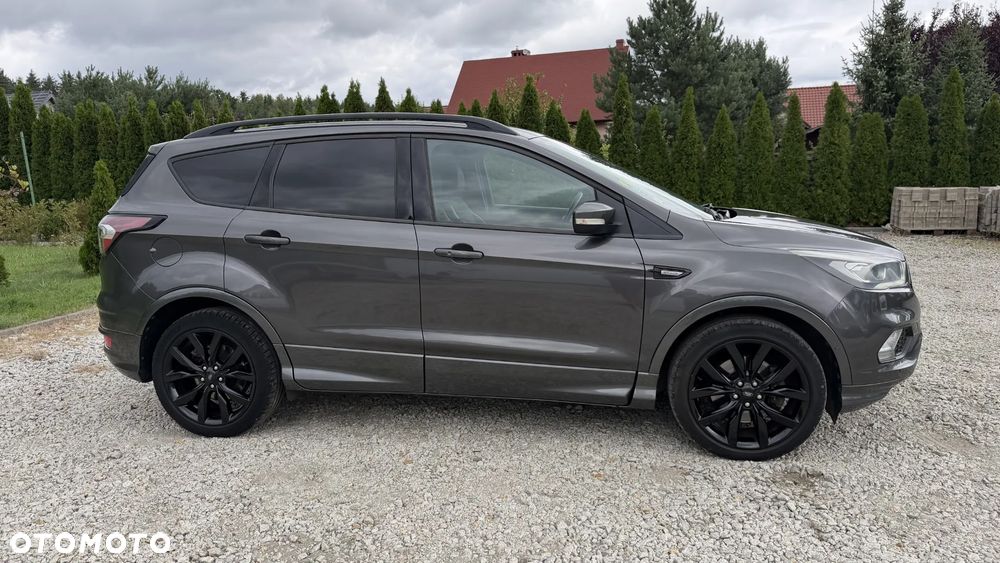 Ford Kuga 2.0 TDCi 2x4 ST-Line - 4