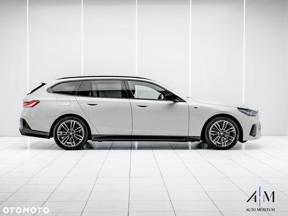 BMW Seria 5 520d xDrive Touring - 9