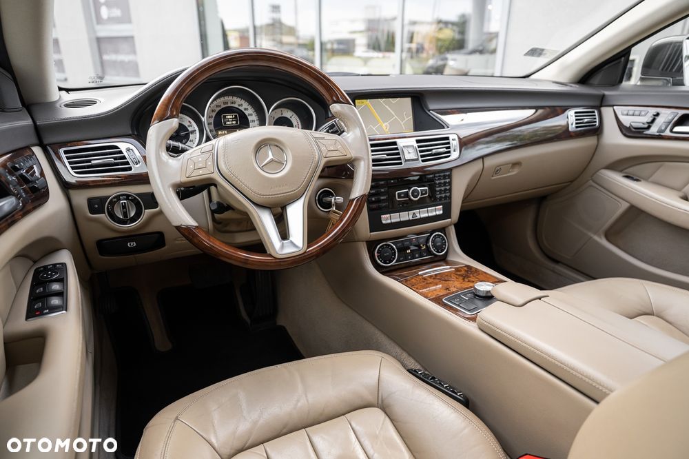 Mercedes-Benz CLS - 33