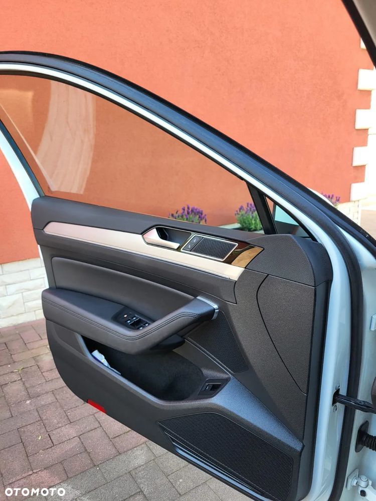 Volkswagen Passat 1.8 TSI BMT Highline - 11