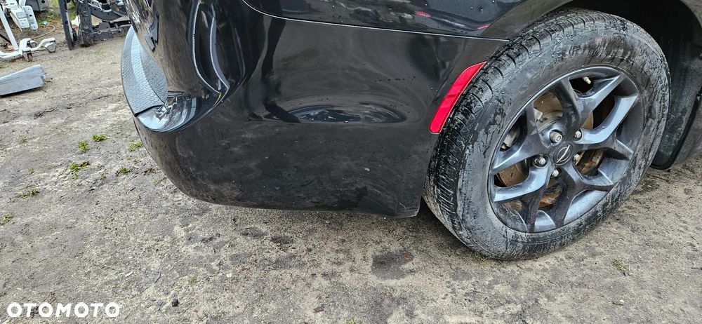 Chrysler Pacifica Touring Plus 2016- Wersja S Kompletny tył Klapa bagażnika Zderzak tył pod PDC czujniki parkowania Martwe pola Lampa prawa lewa LED CAŁY TYŁ kolor  PXR - 8