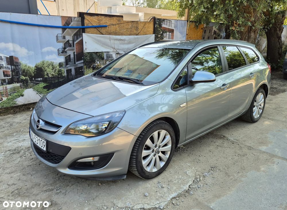 Opel Astra 1.4 Turbo Design Edition - 1
