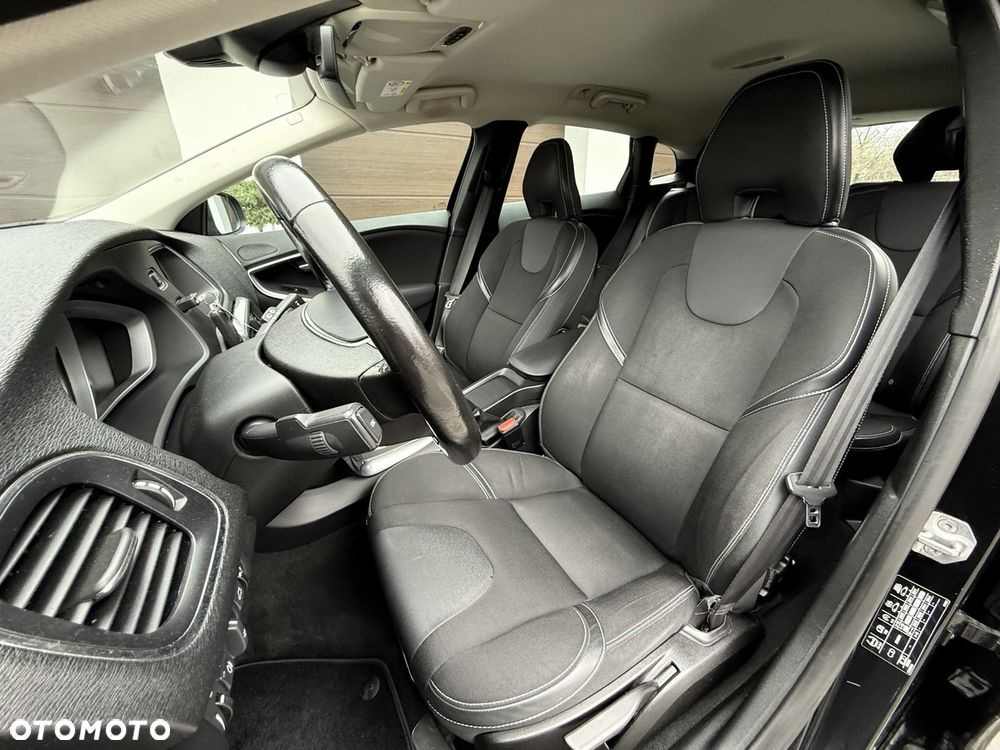 Volvo V40 D2 Drive-E Momentum - 15