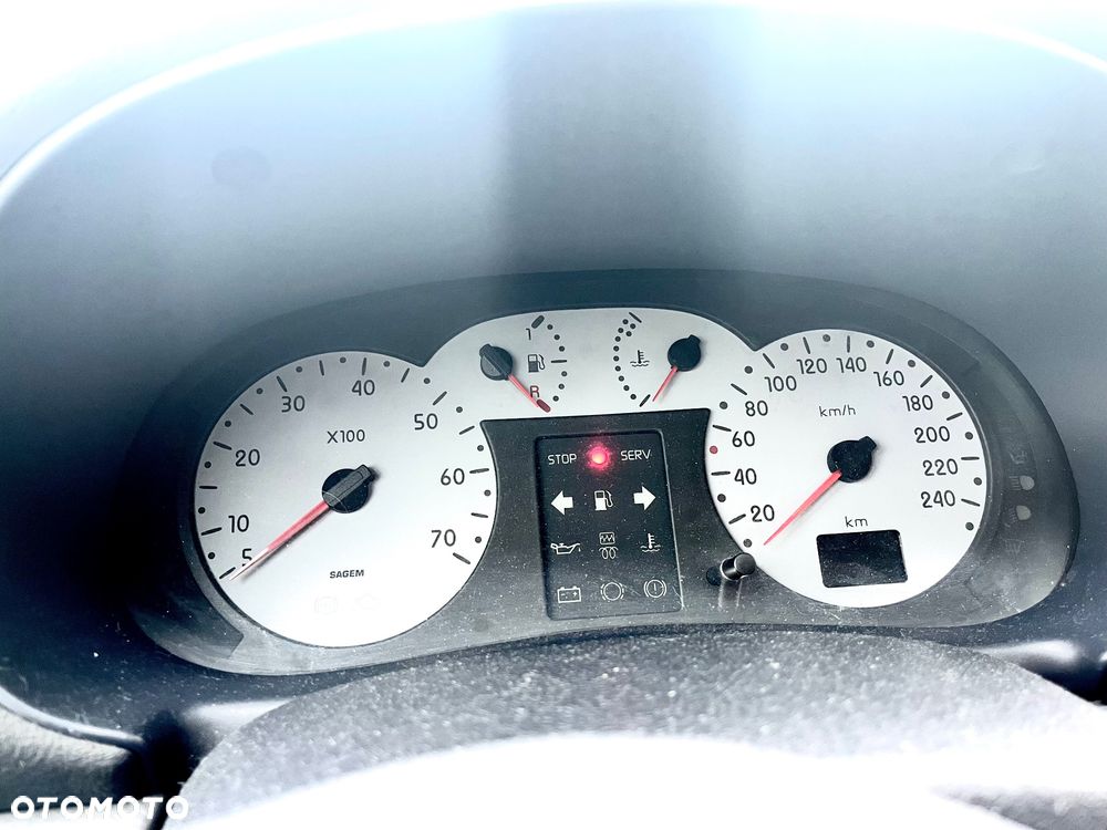 Renault Clio 1.2i MTV - 15