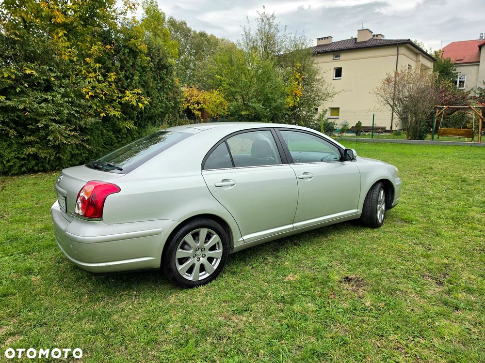 Toyota Avensis 2.0 D-4D Business Edition - 21