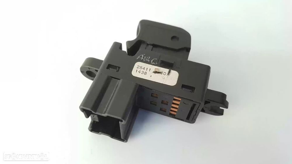 COMANDO ELEVADOR DE VIDRO TRASEIRO DIREITO NISSAN PATHFINDER III 2008 -25411EA00... - 2