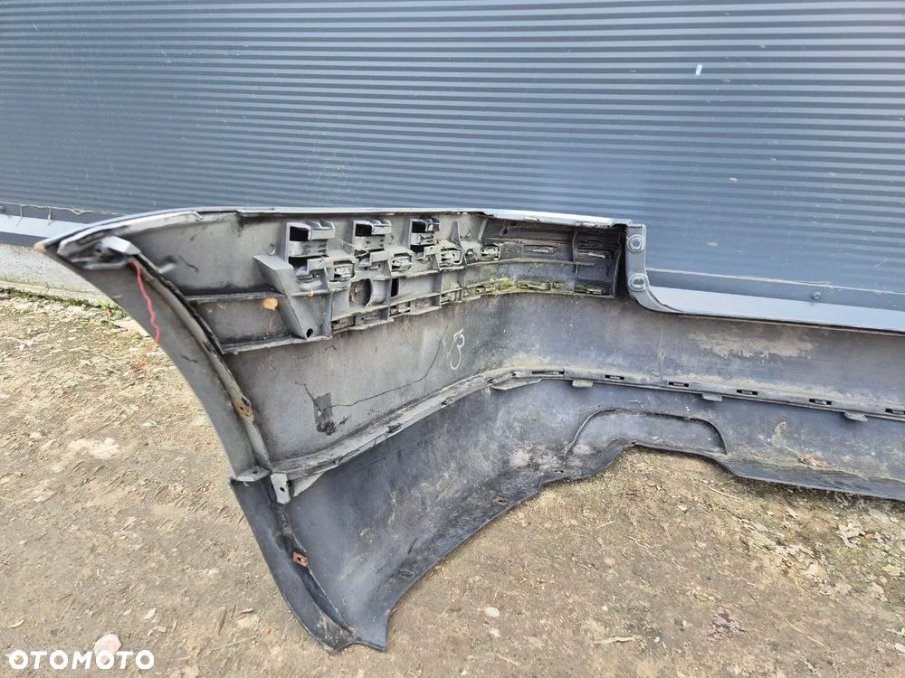 ORYGINALNY ZDERZAK  TYLNI ZDERZAK  PASSAT B5 - 34