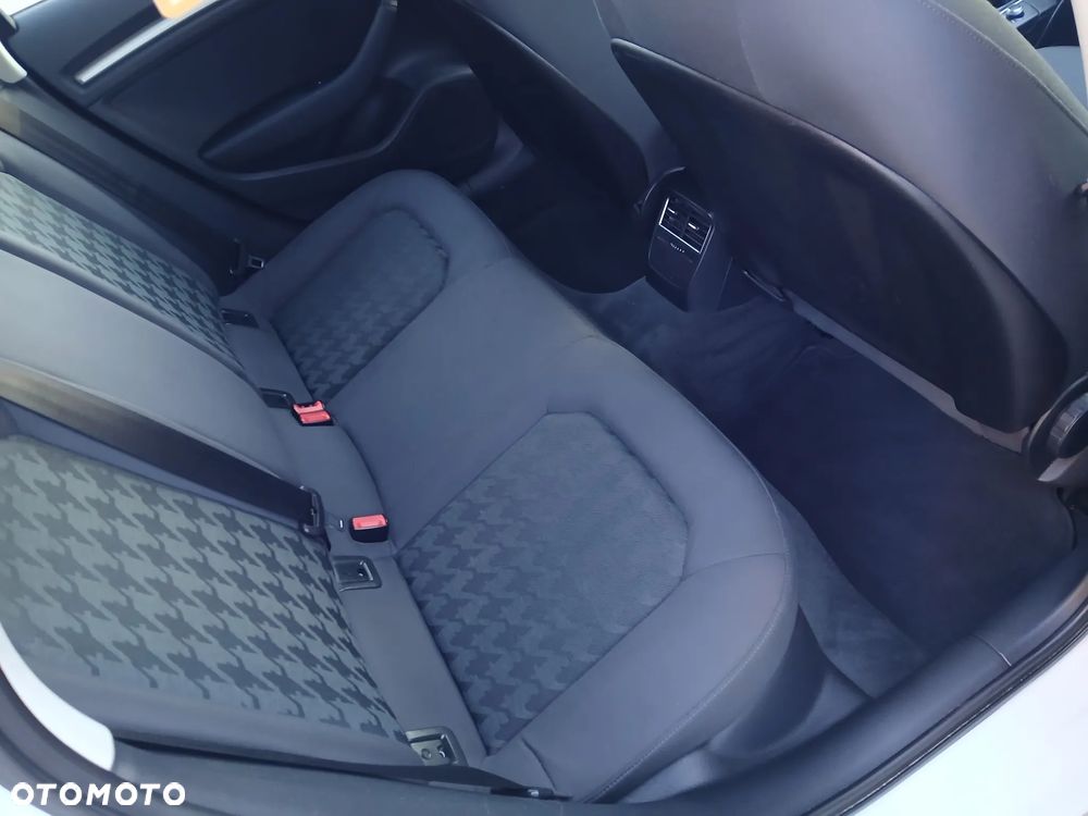Audi A3 Sportback 1.6 TDI Attraction - 22