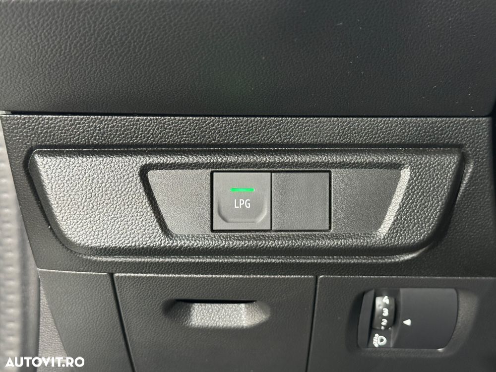 Dacia Logan TCe 90 MT6 Comfort - 13