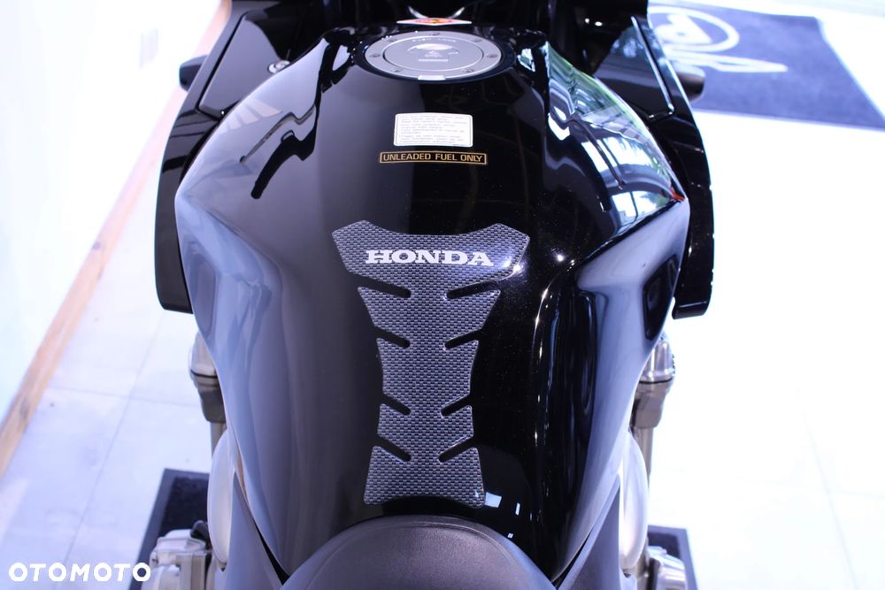 Honda CB - 11