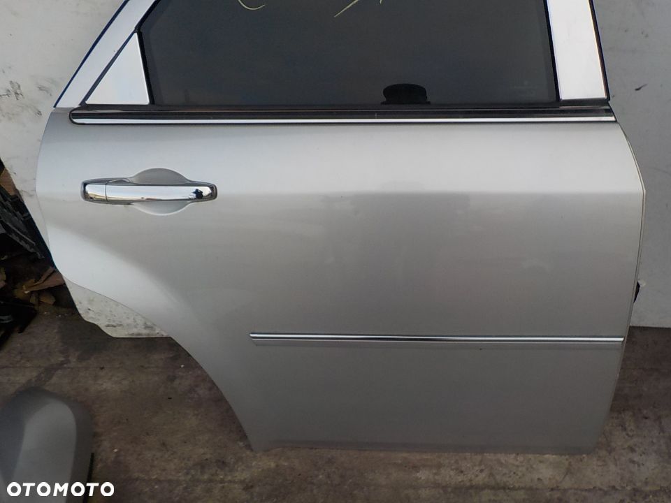 CHRYSLER 300C DRZWI PRAWY TYŁ KOMBI - 2