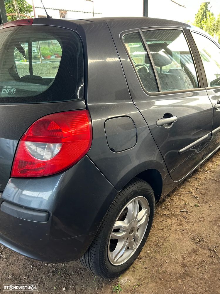 Renault Clio 1.2 16V Dynamique S - 19