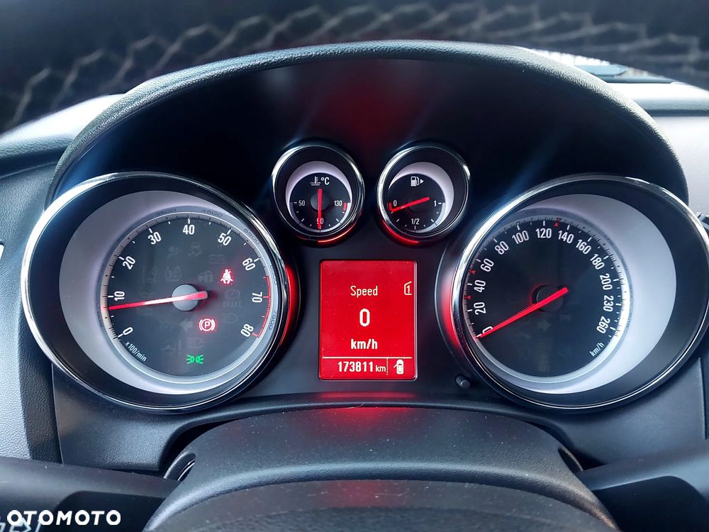 Opel Astra 1.6 Turbo Innovation - 17