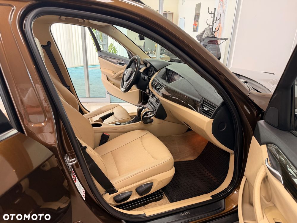 BMW X1 xDrive18d Sport Line - 29