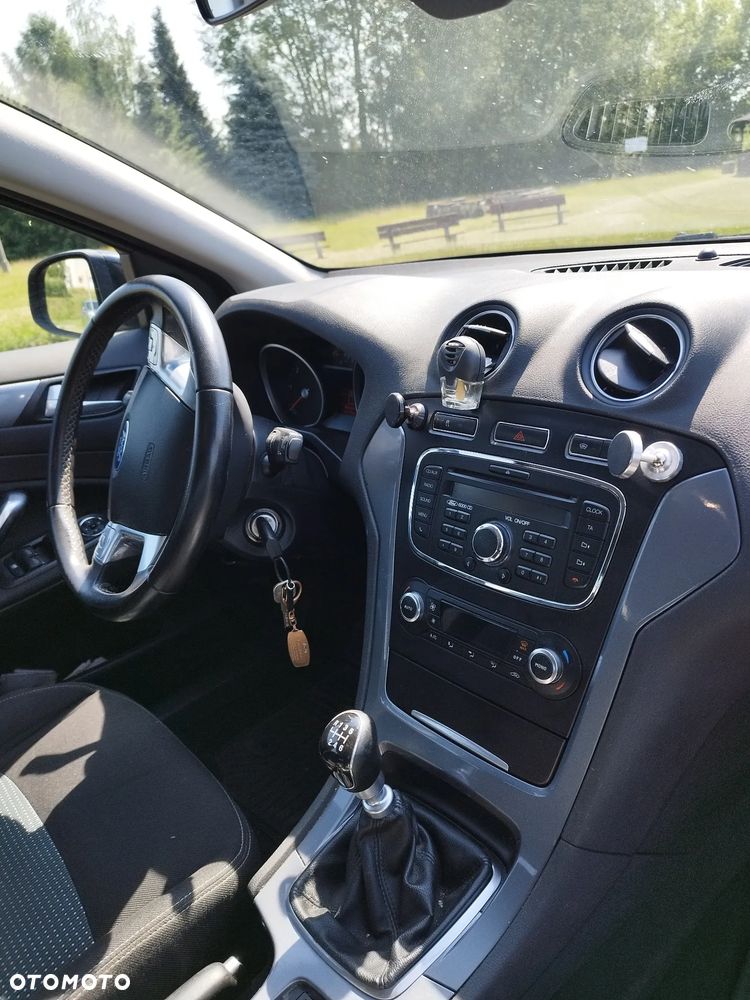 Ford Mondeo 2.0 TDCi Ambiente - 6