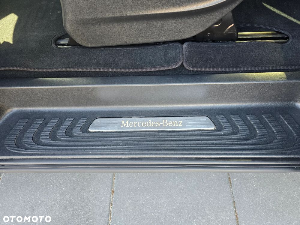 Mercedes-Benz Klasa V 300 d 4-Matic Avantgarde 9G-Tronic (d³ugi) - 23