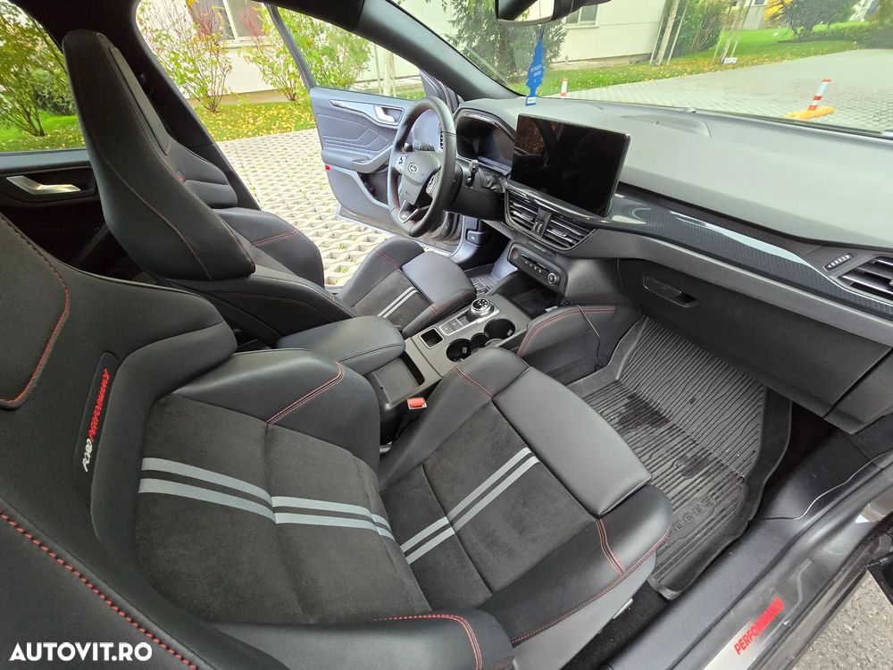 Ford Focus 2.3 Ecoboost ST X - 19