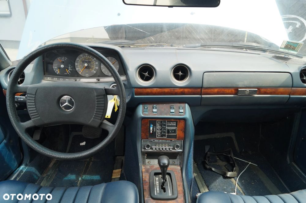 Mercedes-Benz W123 - 23