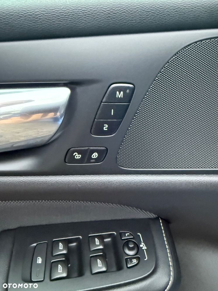 Volvo V60 B4 B R-Design - 6