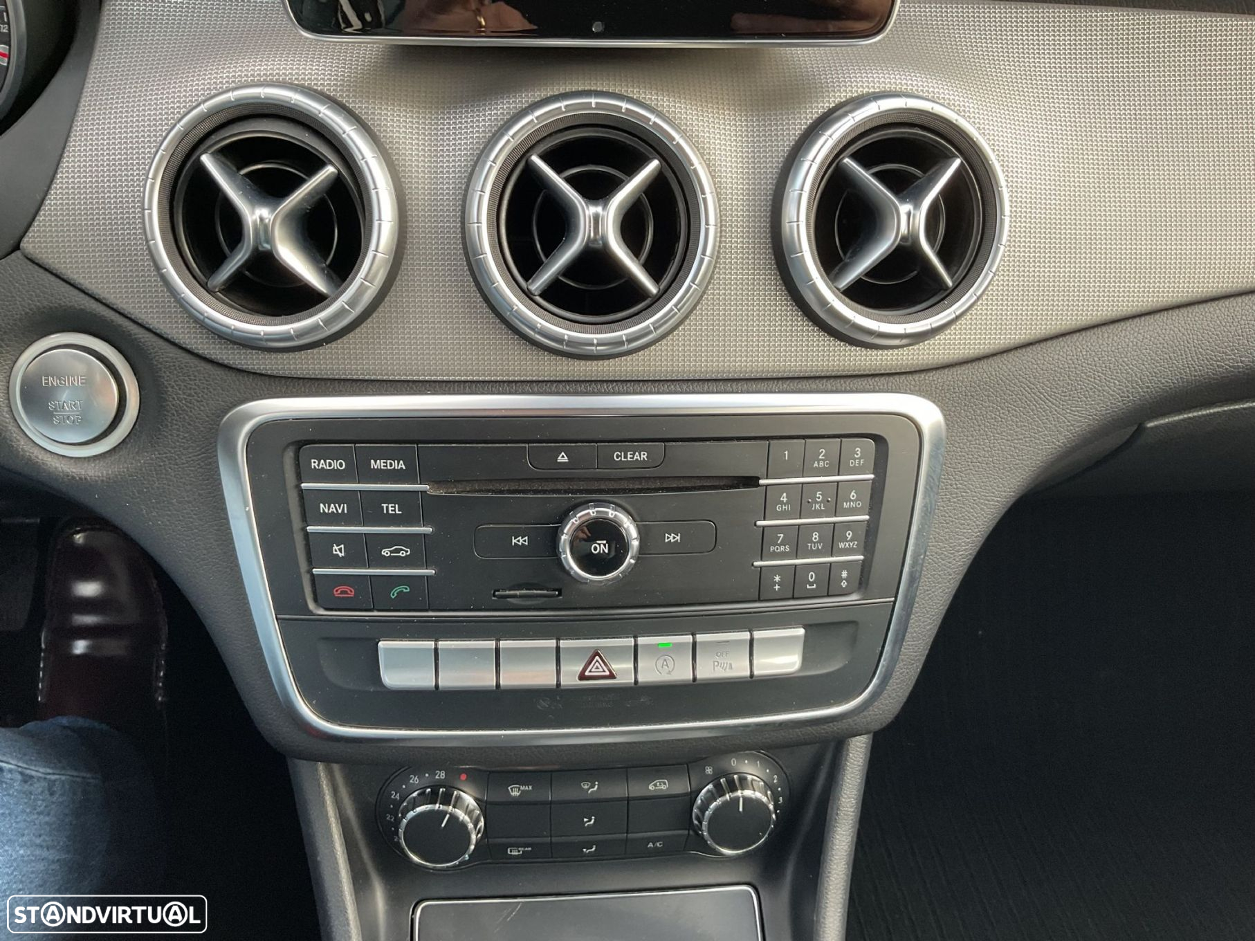 Mercedes-Benz CLA 180 d Urban - 41