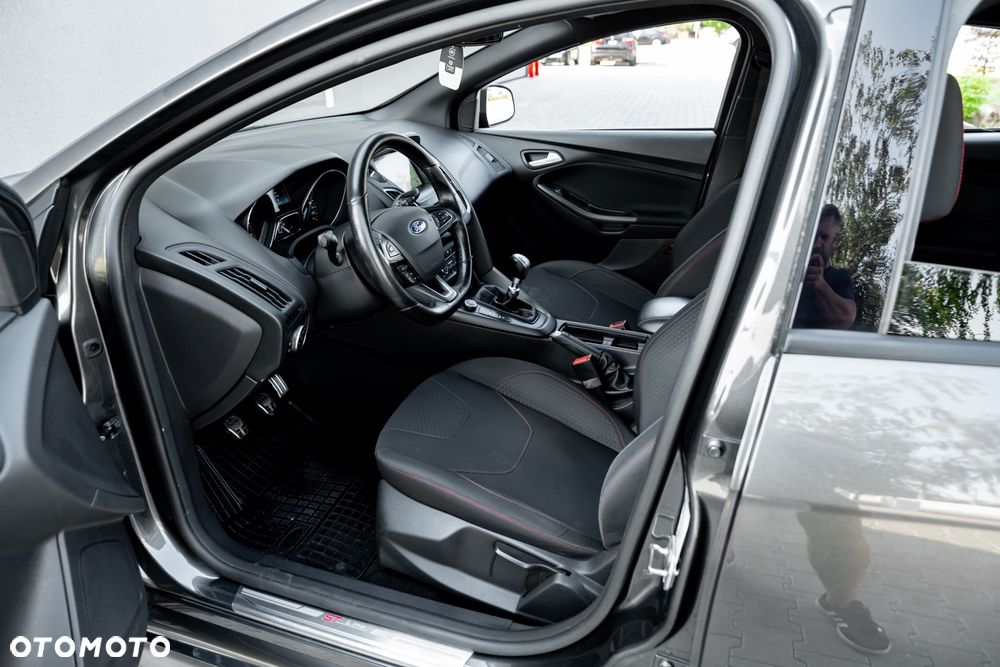 Ford Focus 1.0 EcoBoost Start-Stopp-System ST-Line - 20
