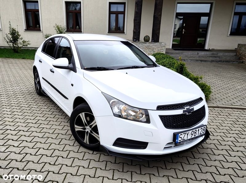 Chevrolet Cruze 1.6 LS - 22